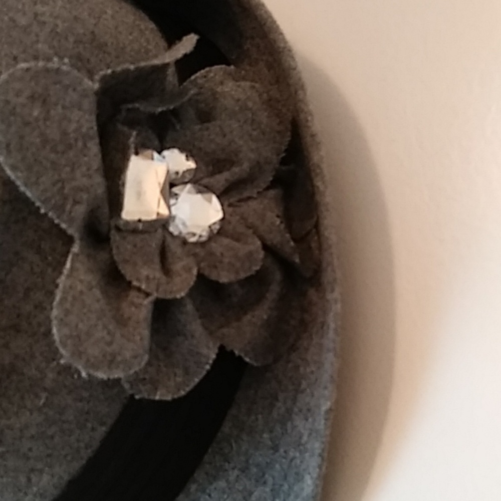 The Accessory Collective Women's Hat Gray & Black - Picture 3 of 8